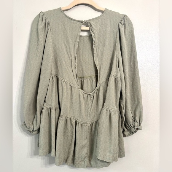 AE Babydoll Tunic Top Sage Green 3/4 Sleeves Boho Tiered Keyhole Back - Picture 3 of 7